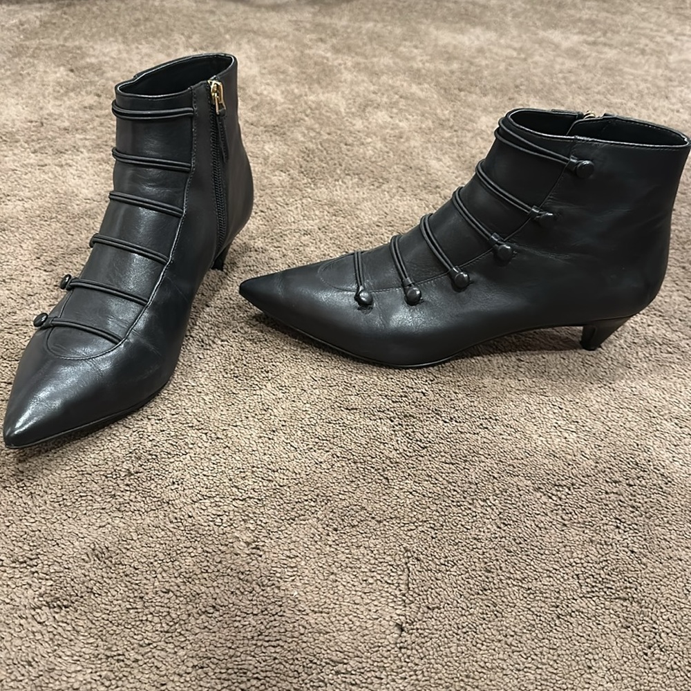 Nine West Bootie Boot - size 9M - Black